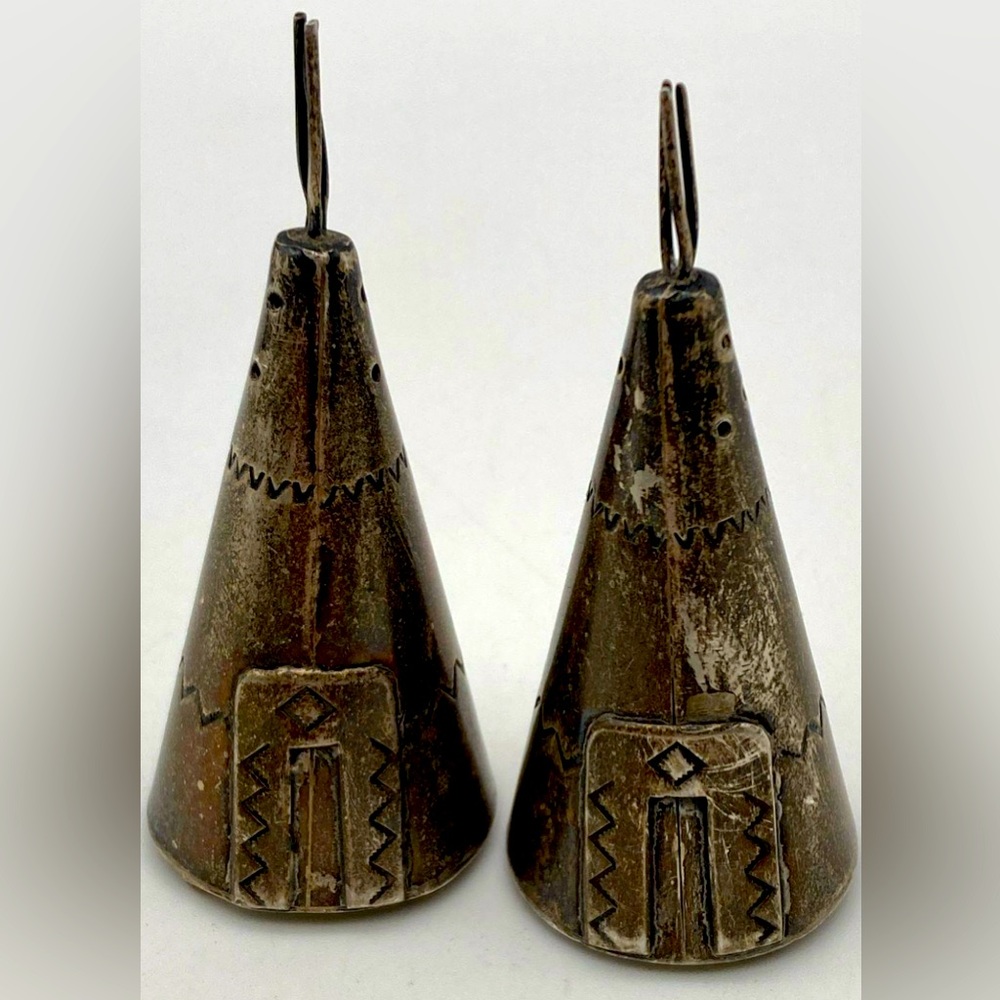 Antique Native American teepees Silver salt and pepper shakers very rare